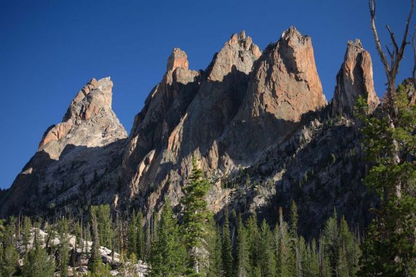 South Faces; Warbonet and Cirque Lake Peaks Group.
