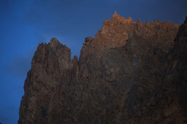 Serrate Ridge above Quiet Lake; last diffuse rays of light.
