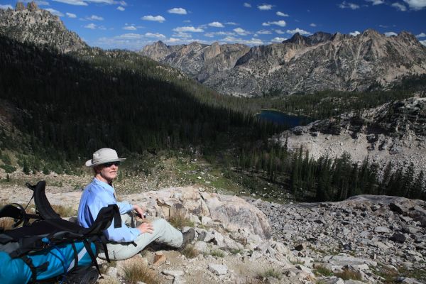 Elephants Pearch can be seen on the skyline above and left of Alpine Lake.
