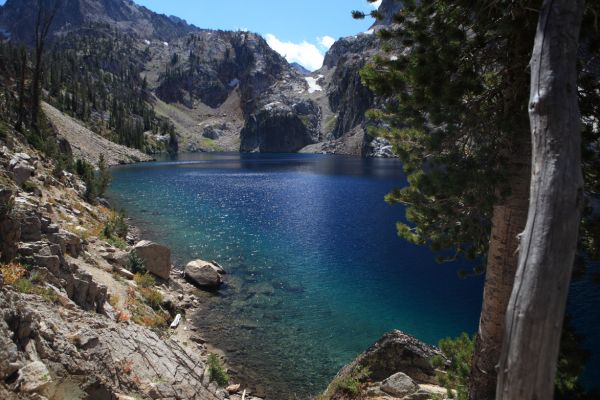 The plan is to climb behind the headwall at the south end of the lake, and asend the snow couloir.
