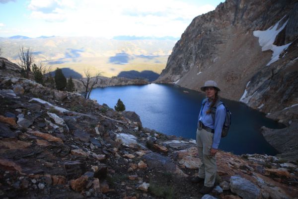 Happy to be nearing the "unnamed lake"...not a moment too soon.  We did get to Alpine Way before losing the light, but the difficulties getting back to the Iron Creek trailhead proved to be far from over.
