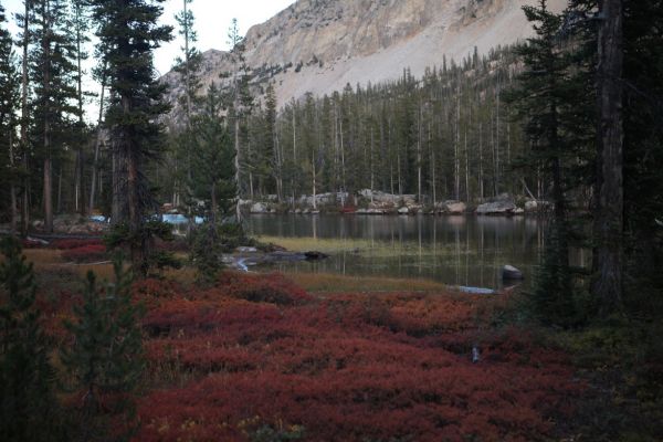 Unnamed lake northeast of Bowknot Lake.
