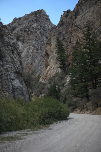 Within the gorge, rock walls as high as 2000 feet tower overhead.  There are several improved campgrounds in the heart of this gorge.
