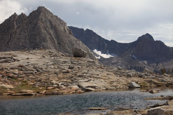 Mt. Spencer (left), and the Goddard Divide in the distance from the entrance to Darwin Canyon.
