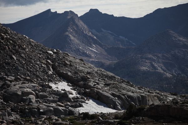 Peaks to the south of Evolution Valley from Darwin Canyon.
