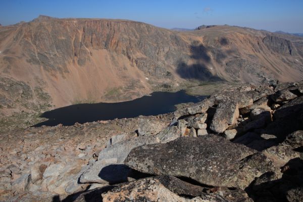 Albino Lake, where we left our packs, from Lonesome Mountain's south summit.
