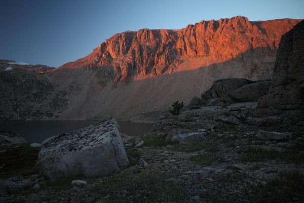 Alpenglow on ridge norhteast of Albino Lake.
