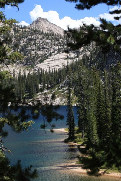 These beaches along the western shore of Ardeth Lake are on my list to visit when we have a more leisurely itinerary.
