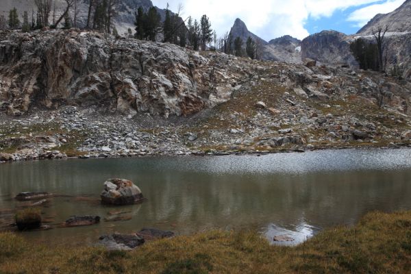 This seems like a great place to camp, below Thompson Peak.
