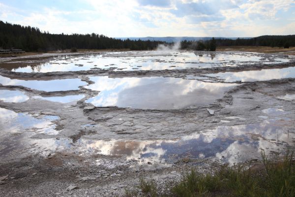 Suprise Pool, Firehole Lake Drive.
