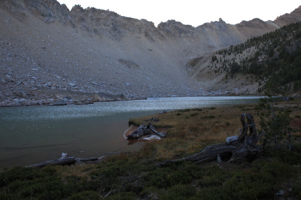 I continue climbing to Shallow Lake, which offers better camping.
