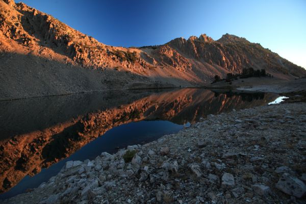 Once again, the 16 mm wide angle lens is put to good use.  I arrived last night in the last light of day, and, after the difficult climb up to the basin, managed to get the tent up, and hang the food as it became dark.  Being here in the early morning light made it worthwhile.
