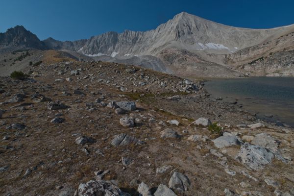 The North Ridge (Class 3) ascends from the saddle above Cirque Lake.
