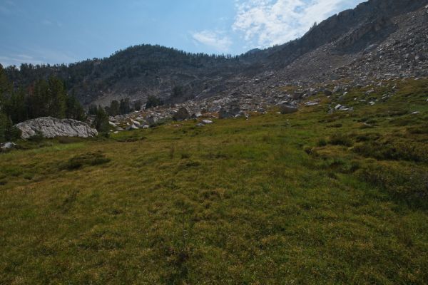 Heading southeast above Island Lake to the ridge leading up the right skyline.
