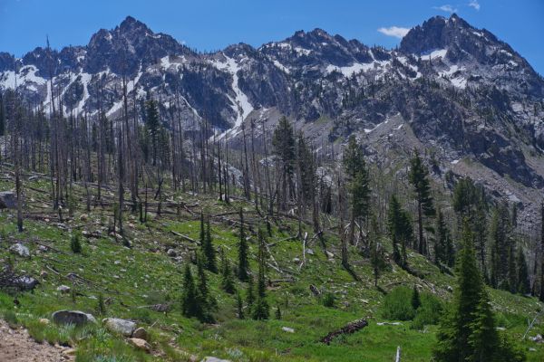 Peak 9059 to the south, before reaching McGown Lakes turnoff.
