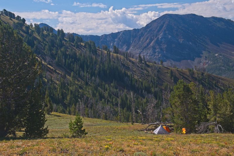 South toward the trail head.  Fourth of July Lake is to the southeast, behind the ridge in the foreground.
