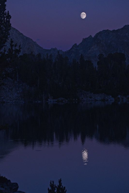 I have the lake to myself, unlike last year.  Like last year, there are two women camped at the outlet of Sapphire Lake.  They appear to be the only other party in the lake basin.  Had I not chatted with them for so long, I might have caught some fish.  I had not seen anyone for two days, so I don't regret being social.
