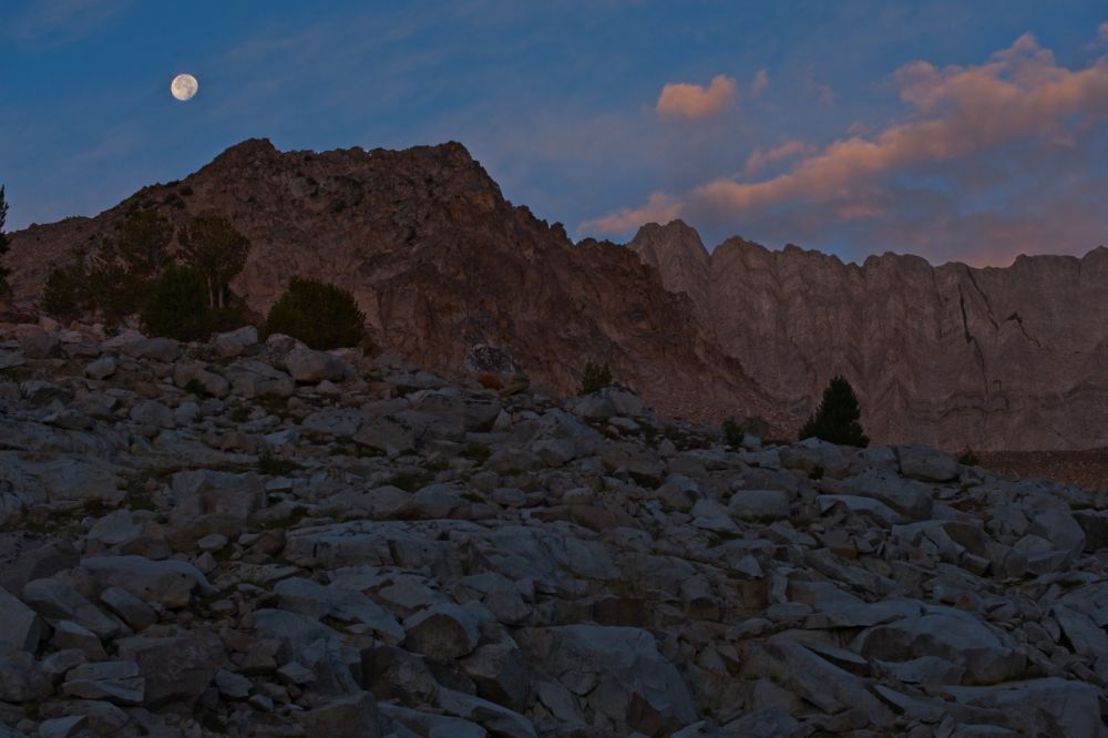 The wide end of the telephoto at 55 mm to give some perspective; due S of D. O. Lee Peak.
