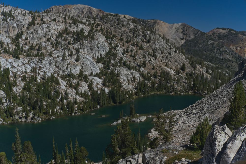 I've entered the Big Boulder Lakes basin only once from Island Lake, camping at the inlet end.  As I recall, there was some boulder-hopping to get to the SW end of the lake.  I think most people access the upper lake basin via Walter Lake, which I have never visited.
