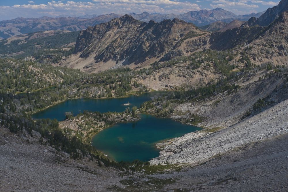 After a full hour of descent, I must feel comfortable enough to take this photo of Hummock Lake to the SE.
